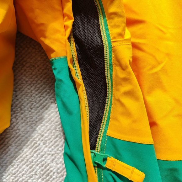 Boys' Ripzone ski/snowboard jacket, size XL - Picture 6 of 10